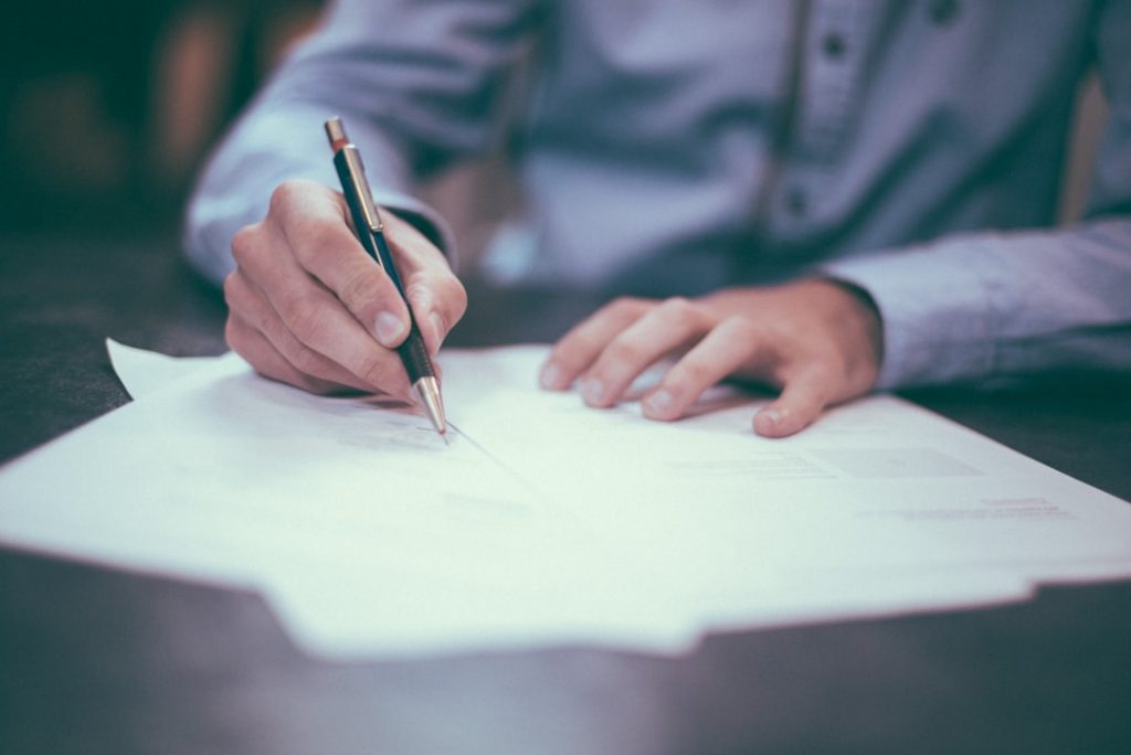découvrez nos solutions d'assurance adaptées à vos besoins. protégez votre avenir et vos biens avec des garanties sur mesure. consultez nos offres compétitives dès aujourd'hui !