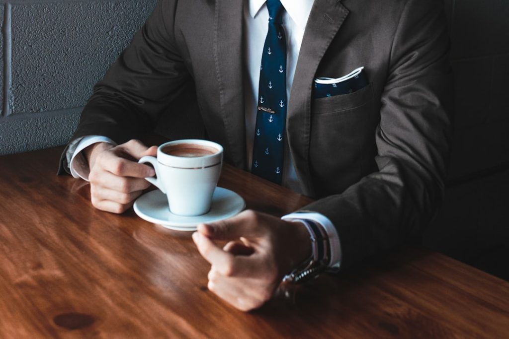 découvrez nos solutions d'assurance professionnelles adaptées à votre secteur d'activité. protégez votre entreprise avec des couvertures sur mesure et bénéficiez d'un accompagnement personnalisé pour sécuriser votre avenir.