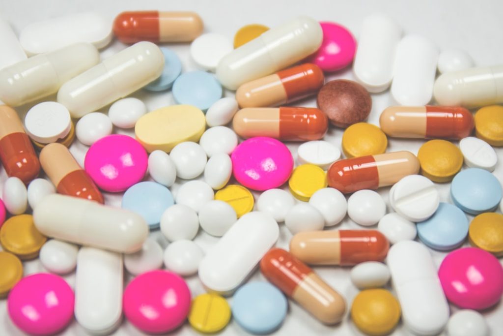 assurance pour pharmaciens : protégez votre pratique et vos actifs avec des solutions d'assurance adaptées aux besoins spécifiques des professionnels de la pharmacie. découvrez nos offres personnalisées et sécurisez votre avenir dès aujourd'hui.