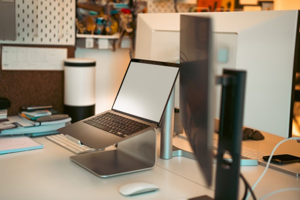 découvrez nos services d'assistance personnalisée pour vous accompagner dans vos besoins quotidiens. que ce soit pour des conseils, un soutien technique ou une aide à la gestion, notre équipe est là pour vous aider à chaque étape.