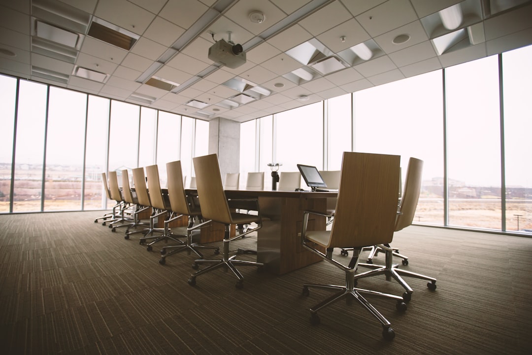 découvrez comment une assurance pour les entreprises peut protéger votre activité contre les risques financiers et juridiques. obtenez des conseils sur les différentes polices disponibles pour sécuriser votre avenir professionnel.