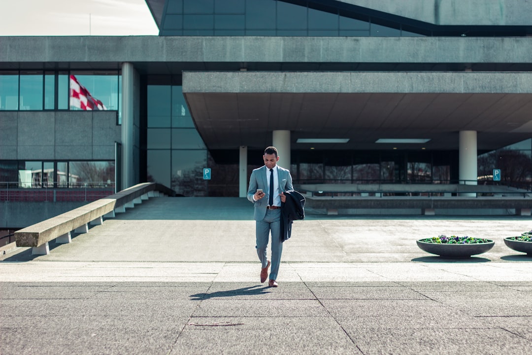 découvrez les tarifs d'assurance spécialement conçus pour les auto-entrepreneurs. protégez votre activité avec des solutions adaptées à vos besoins, tout en bénéficiant des meilleurs prix du marché.