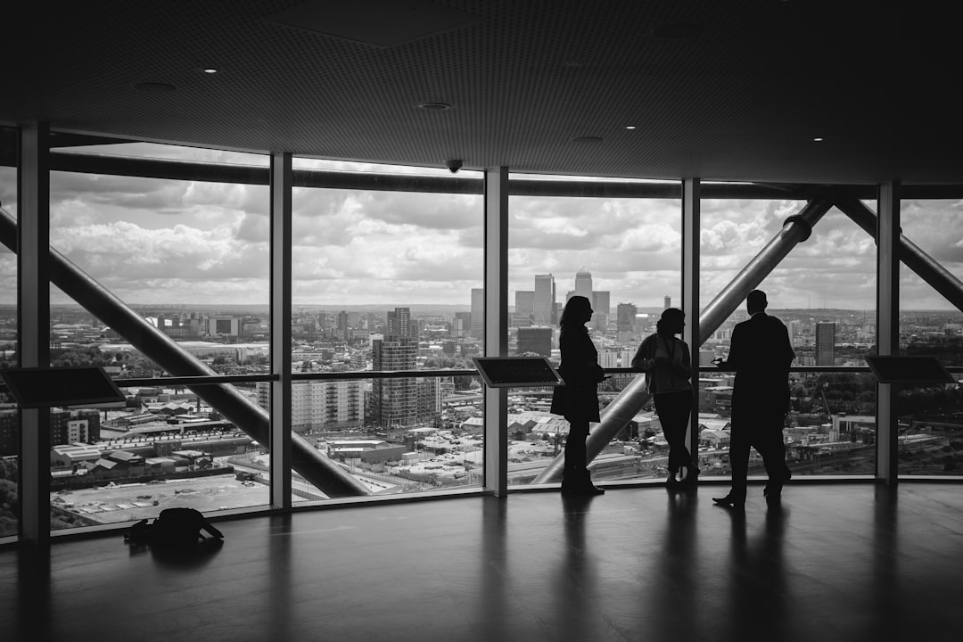découvrez notre assurance business, conçue pour protéger votre entreprise contre les imprévus. protégez vos actifs, vos employés et votre avenir professionnel avec des couvertures adaptées à vos besoins spécifiques.