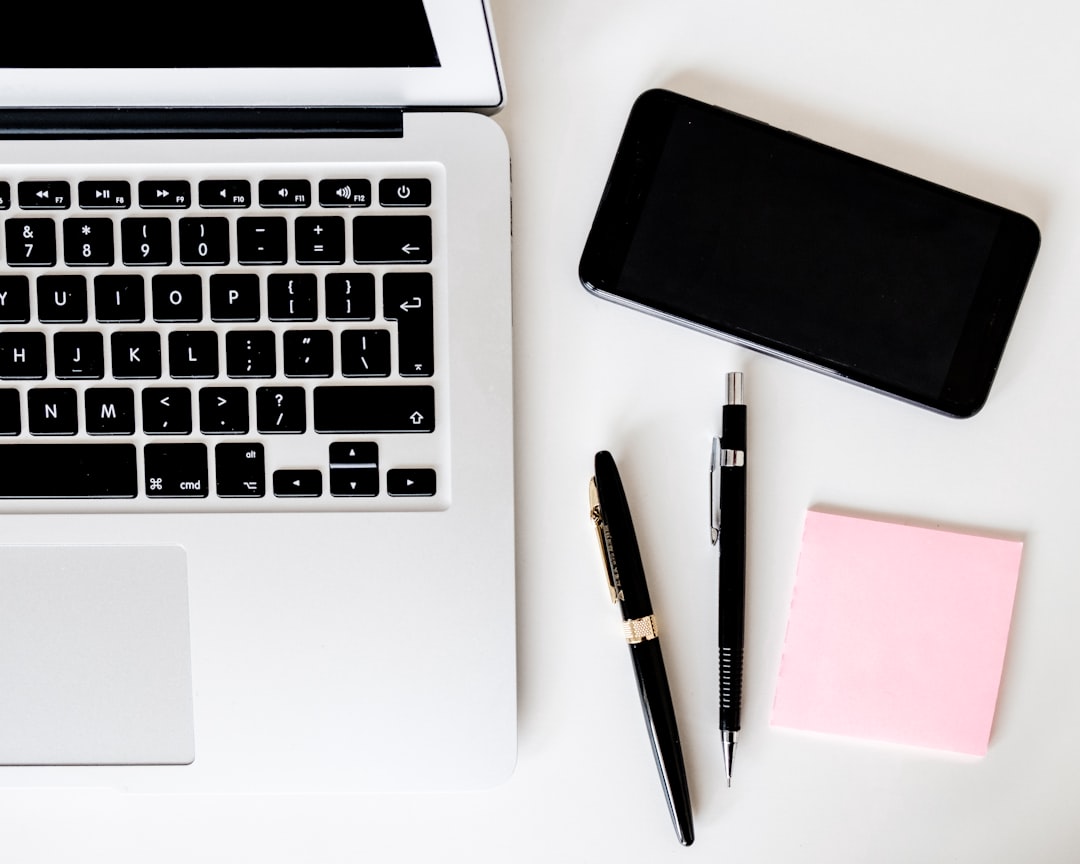 découvrez comment assurer votre entreprise avec les meilleures solutions d'assurance. protégez vos actifs, votre personnel et votre activité contre les imprévus financiers grâce à des offres adaptées à vos besoins spécifiques.