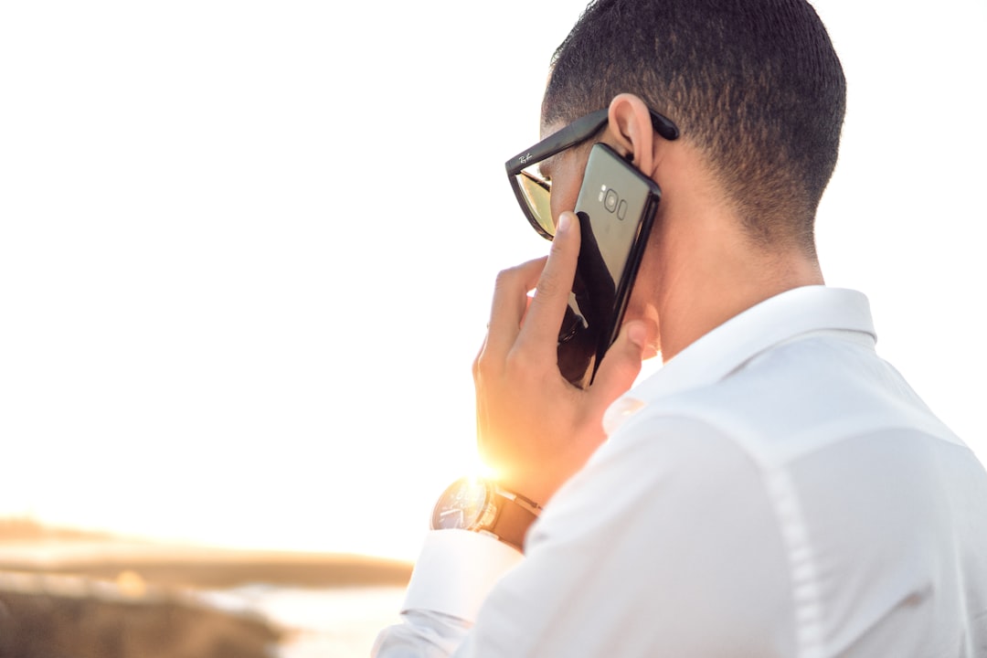 découvrez notre service client exceptionnel, où nous nous engageons à répondre à toutes vos questions et à résoudre vos problèmes rapidement et efficacement, pour une expérience client mémorable.