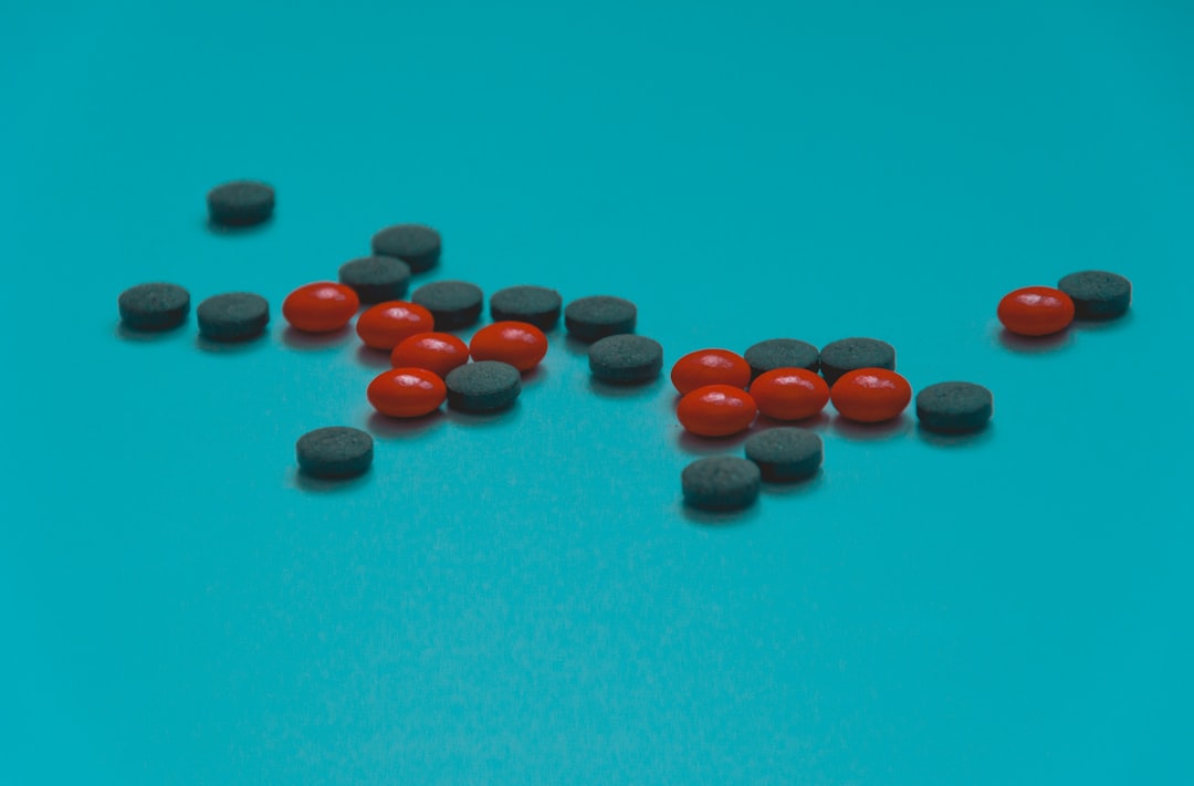 découvrez nos solutions d'assurance spécialement conçues pour les pharmaciens. protégez votre cabinet et vos actifs avec des couvertures adaptées à vos besoins professionnels. garantissez votre tranquillité d'esprit grâce à une assurance fiable et complète.