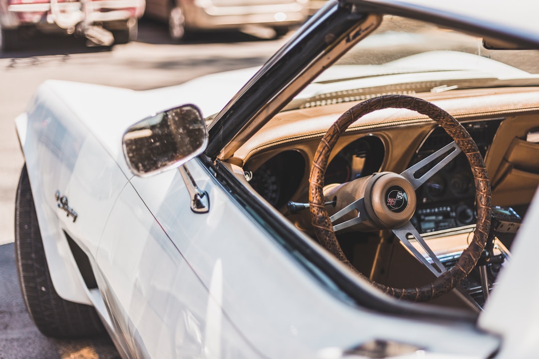 obtenez une couverture d'assurance automobile professionnelle adaptée à vos besoins. protégez votre véhicule avec des solutions personnalisées, des tarifs compétitifs et un service client exceptionnel. faites le choix d'une assurance fiable et profitez de votre conduite en toute sérénité.