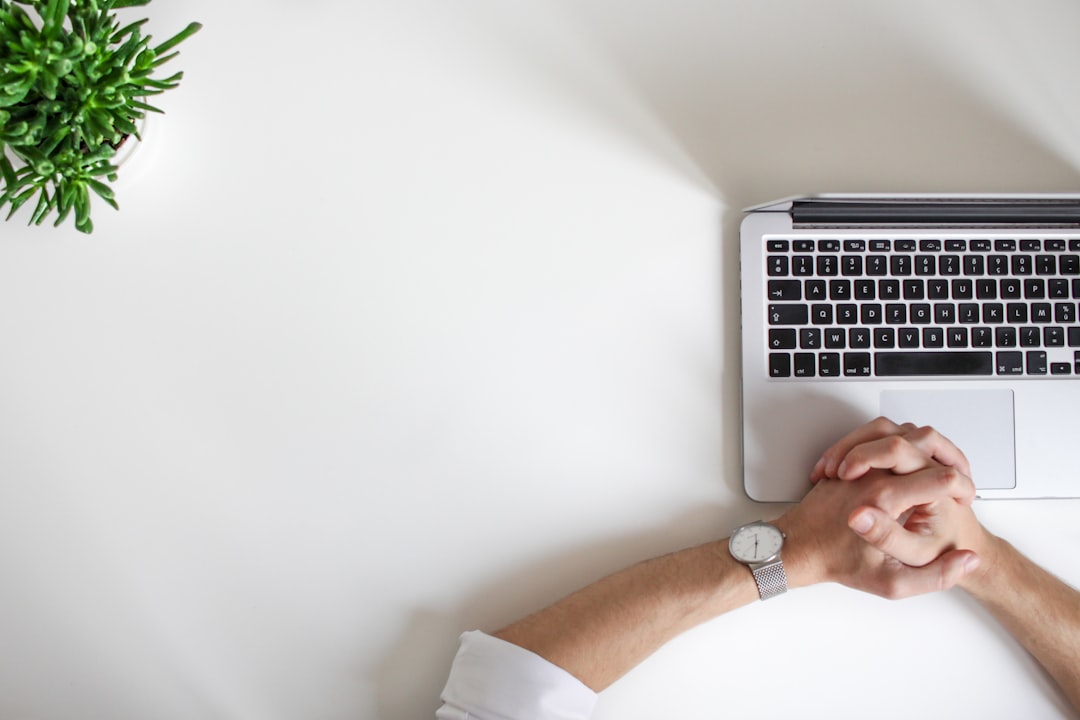 découvrez nos solutions d'assurance professionnelles adaptées à vos besoins. protégez votre entreprise avec des couvertures sur mesure et un service à la clientèle exceptionnel.