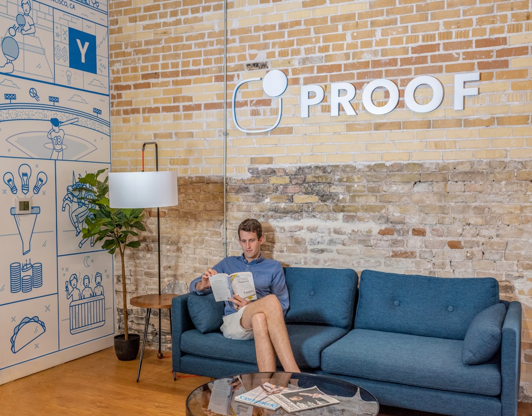 découvrez l'assurance responsabilité professionnelle, essentielle pour protéger votre activité contre les réclamations liées à des erreurs ou omissions. protégez vos biens et votre réputation grâce à des solutions adaptées à votre domaine d'expertise.