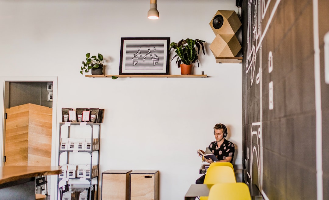 découvrez l'assurance responsabilité professionnelle, une protection essentielle pour les entrepreneurs et les professionnels. protégez-vous contre les réclamations liées à des erreurs, omissions ou négligences dans l'exercice de votre activité. obtenez des conseils d'experts et trouvez la couverture adaptée à vos besoins.
