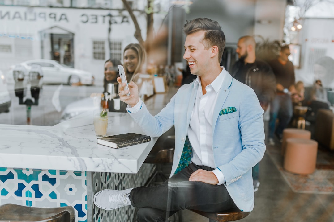découvrez l'assurance responsabilité professionnelle, une protection essentielle pour les travailleurs indépendants et les entreprises. protégez-vous contre les réclamations pour négligence, erreurs ou omissions dans l'exercice de votre activité professionnelle. obtenez des conseils sur la couverture adaptée à vos besoins.
