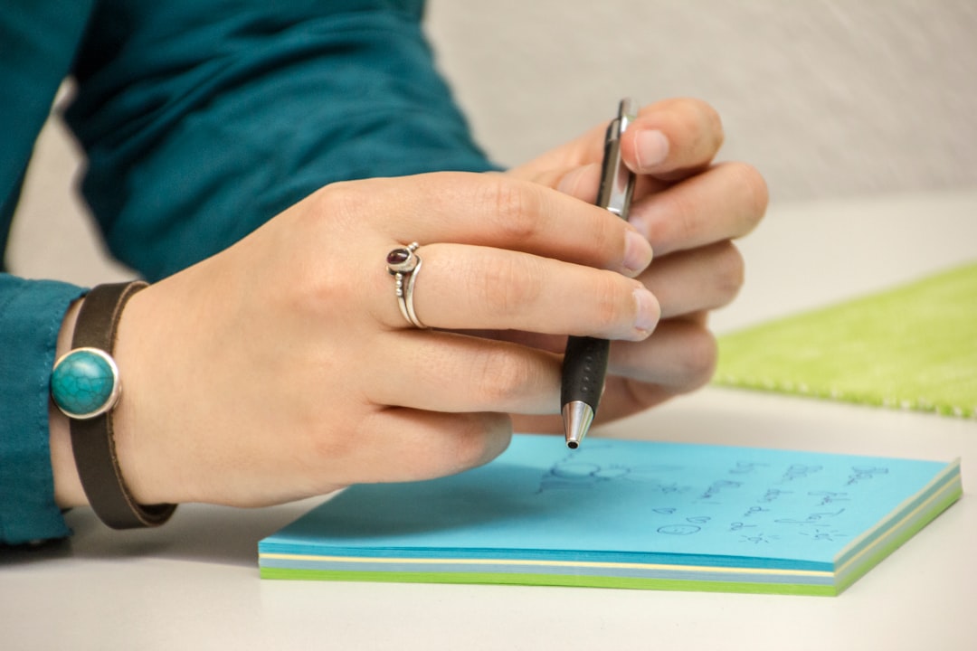 découvrez nos services de psychologie adaptés à vos besoins. nos psychologues expérimentés vous accompagnent dans la gestion du stress, l'anxiété, et le développement personnel. prenez rendez-vous dès aujourd'hui pour améliorer votre bien-être mental.
