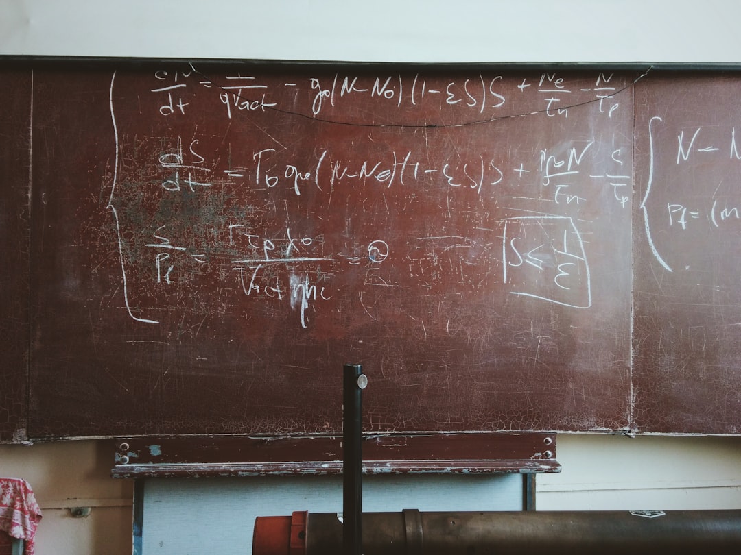 découvrez les formules de politesse essentielles pour communiquer avec respect et bienveillance. apprenez à utiliser ces expressions dans votre vie quotidienne et professionnelle pour établir des relations positives.